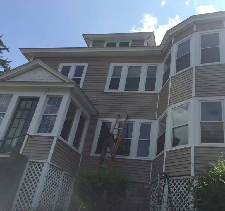 Slide of Francisco's Roofing