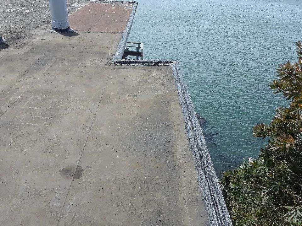 Slide of Francos Roofing