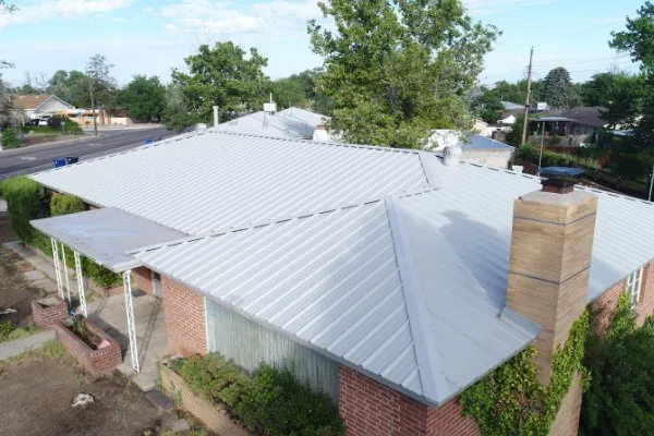 Slide of Franklin's Elite Roofers Company