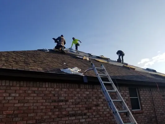 Frazier Roofs and Gutters Logo