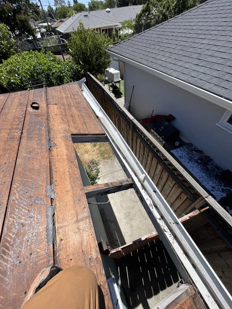 Slide of Fredy's Roofing