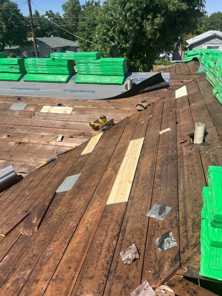 Slide of Fredy's Roofing