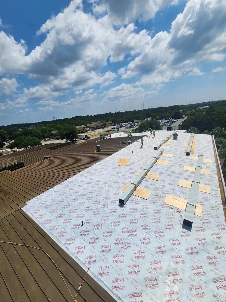 Slide of Freeman Roofing