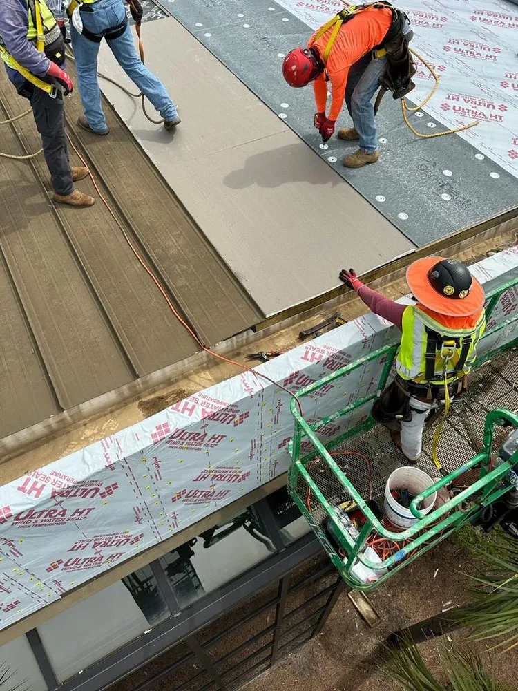 Slide of Freeman Roofing