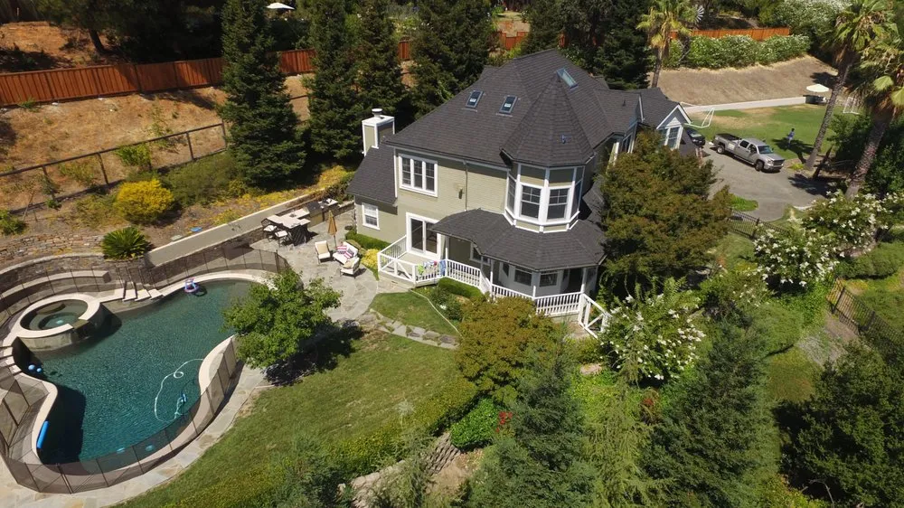 Slide of Freeman Roofing