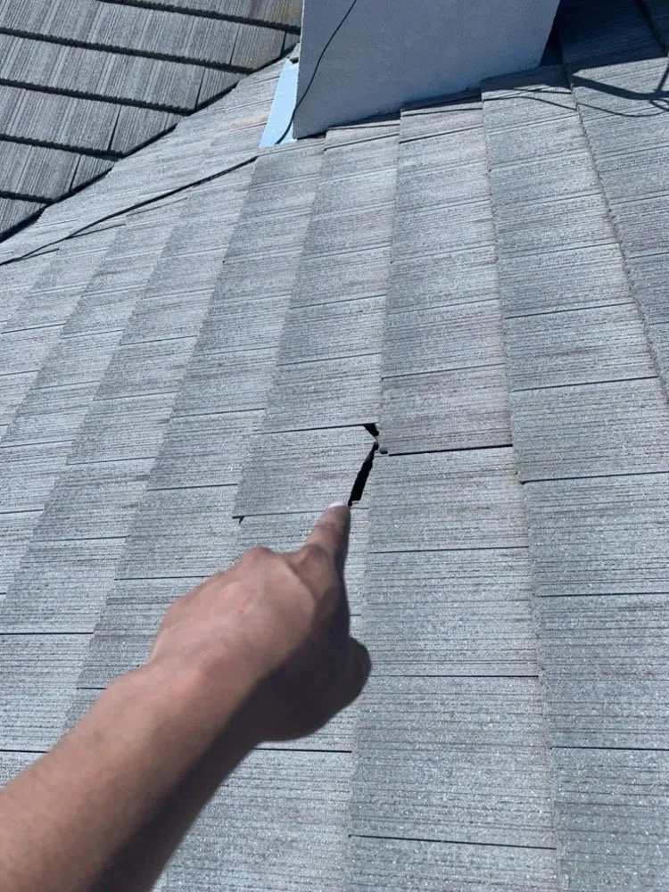 Slide of Freeman Roofing