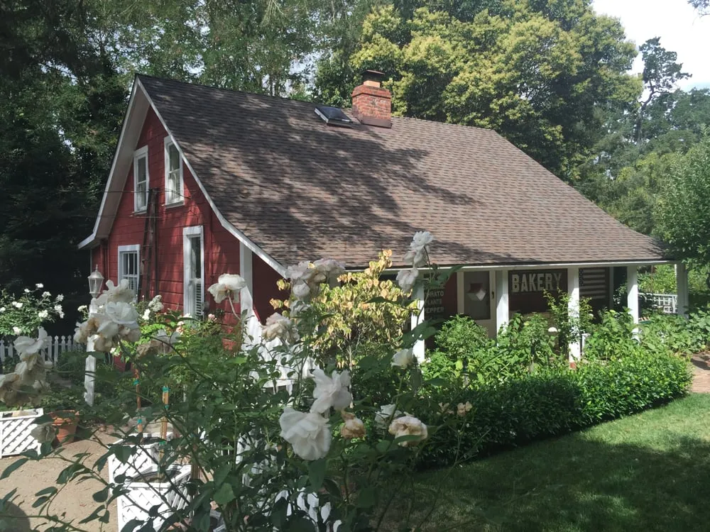 Slide of Freeman Roofing