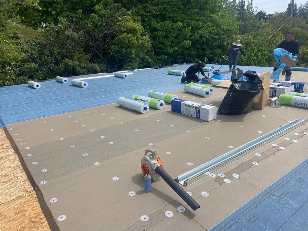 Slide of Freeman Roofing