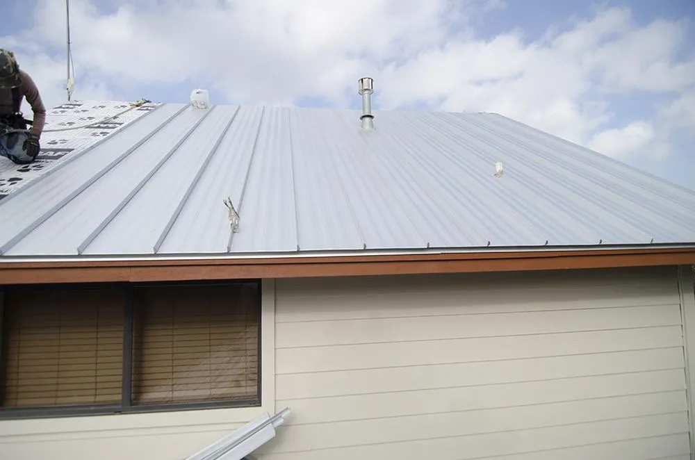 Slide of Freetail Roofing