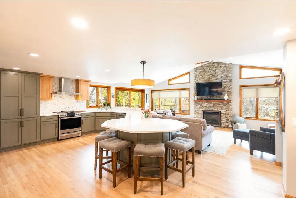 Slide of Frey Construction & Home Improvements