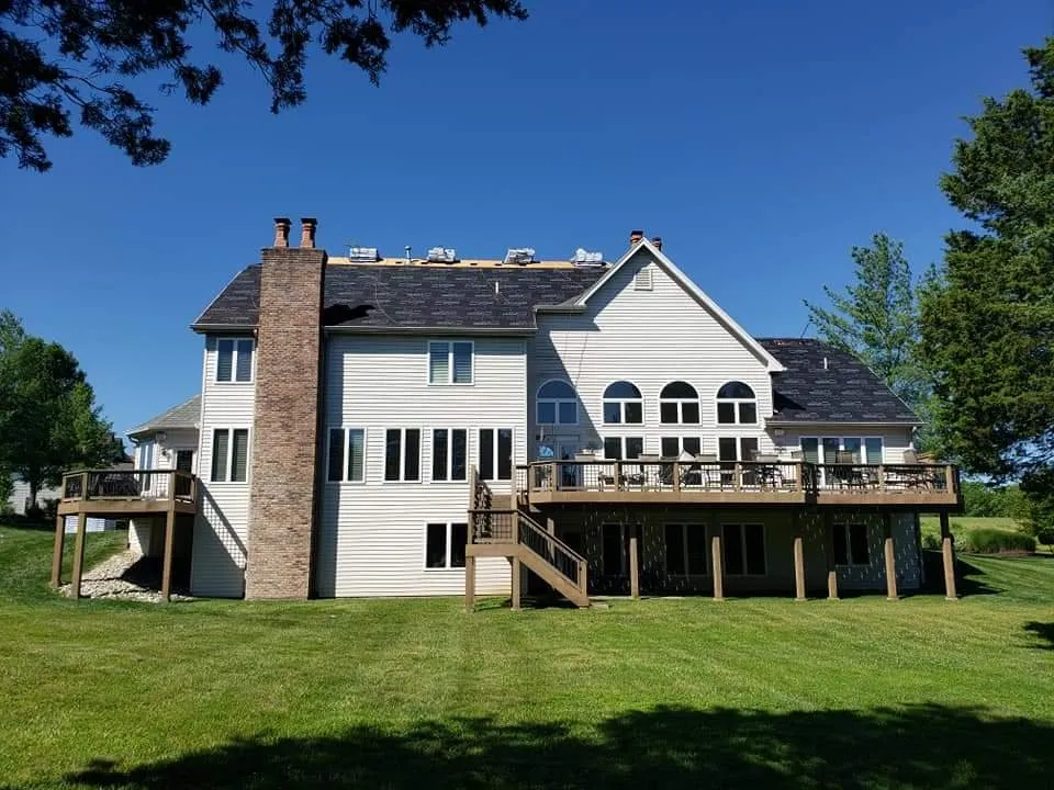 Slide of Frontenac Roofing & Construction