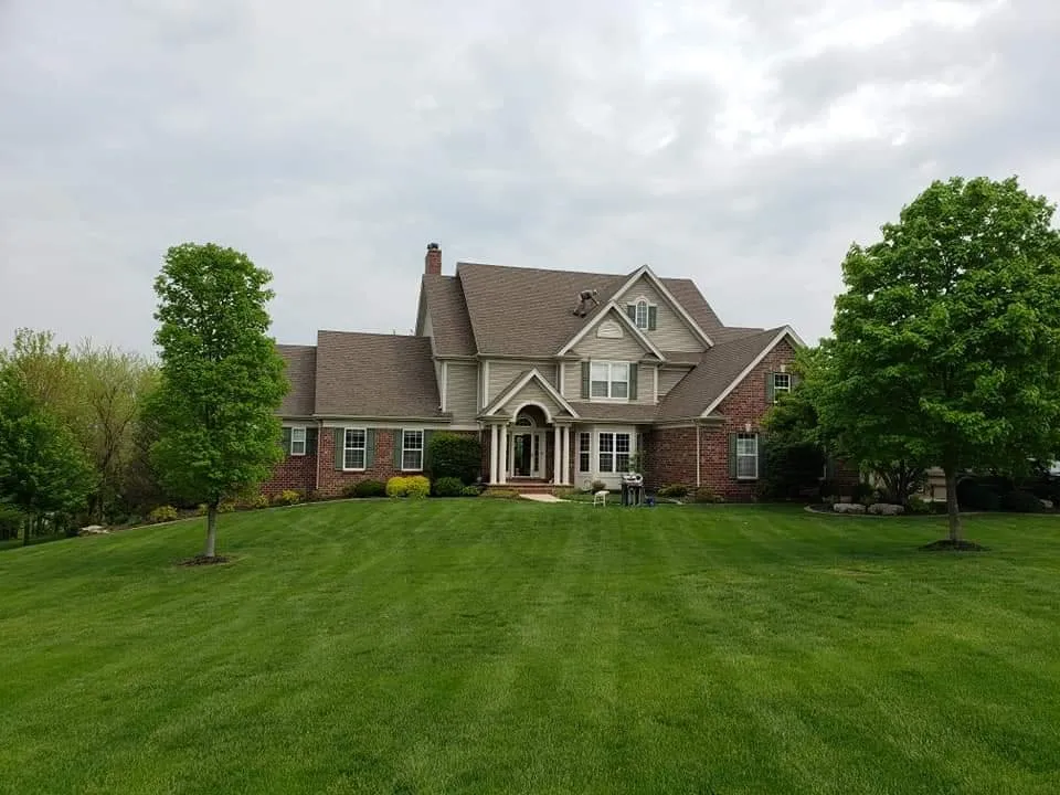 Slide of Frontenac Roofing & Construction