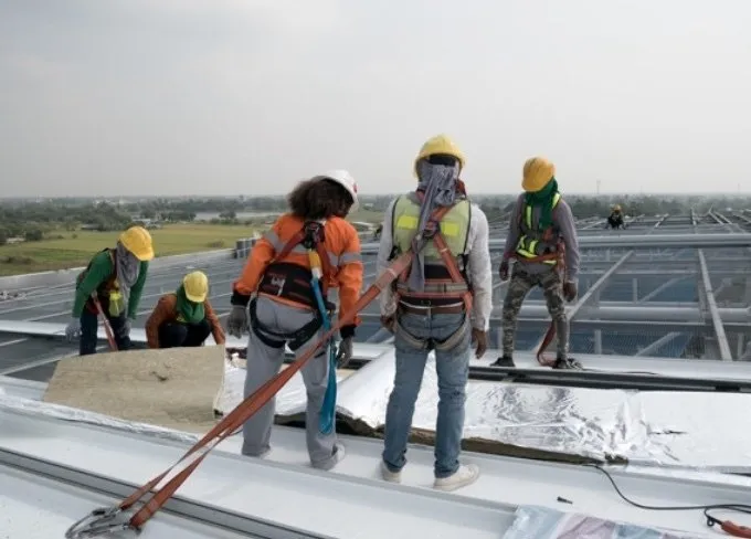 Slide of Frontenac Roofing & Construction