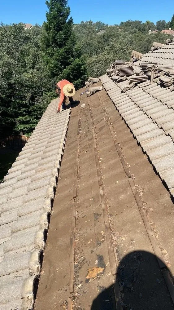 Slide of Frontline Roofing