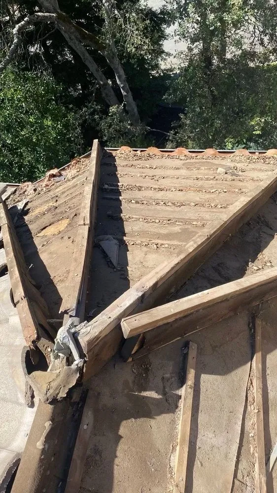 Slide of Frontline Roofing