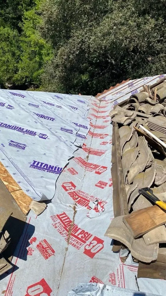 Slide of Frontline Roofing