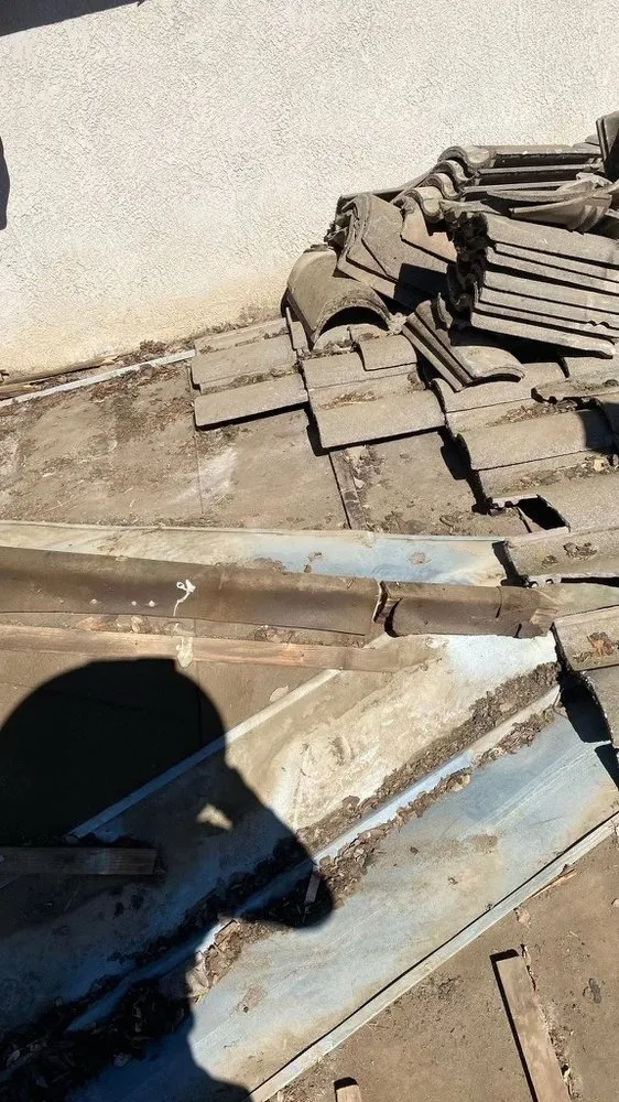 Slide of Frontline Roofing