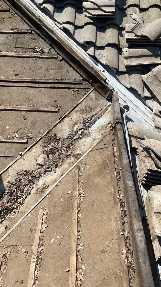 Slide of Frontline Roofing