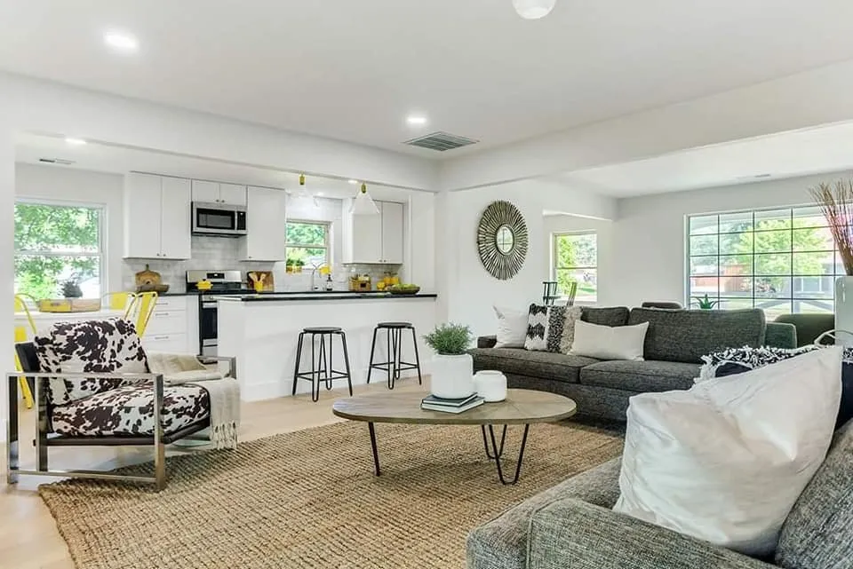 Slide of FTX Roofing & Remodel