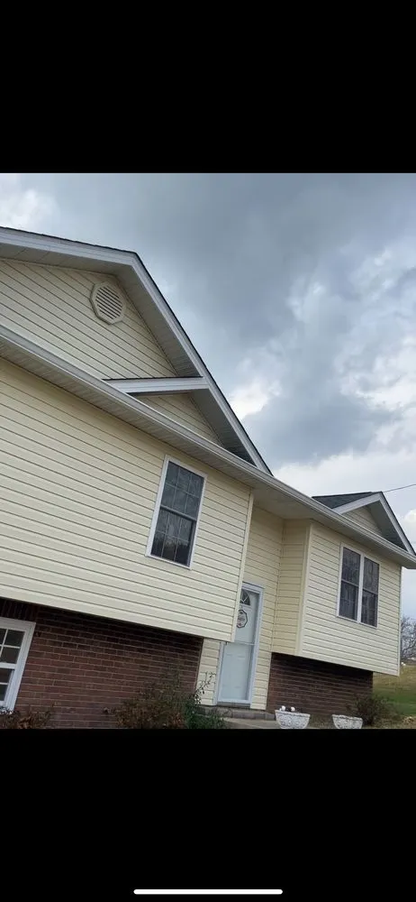 Slide of Fuentes Installation