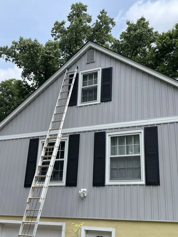 Slide of Fuentes Installation