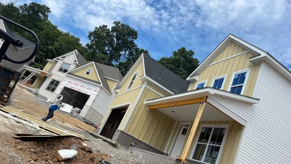 Slide of Fuentes Installation