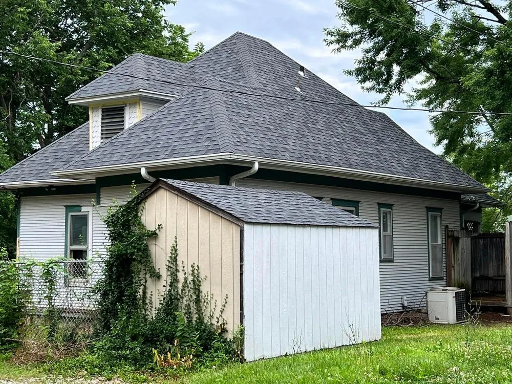 Slide of Full Roof Replacement