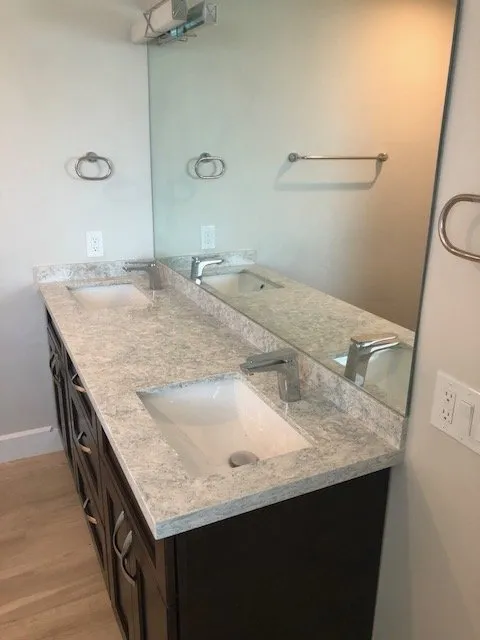 Slide of Full Service USA