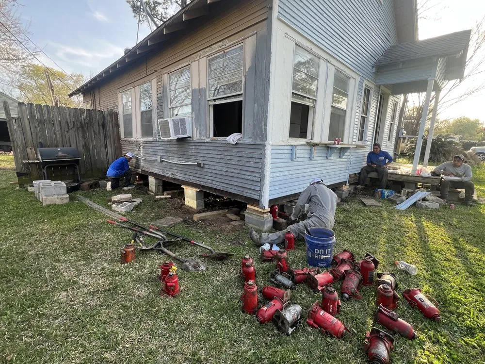 Slide of Fundation Repair Edgardo Hernandez