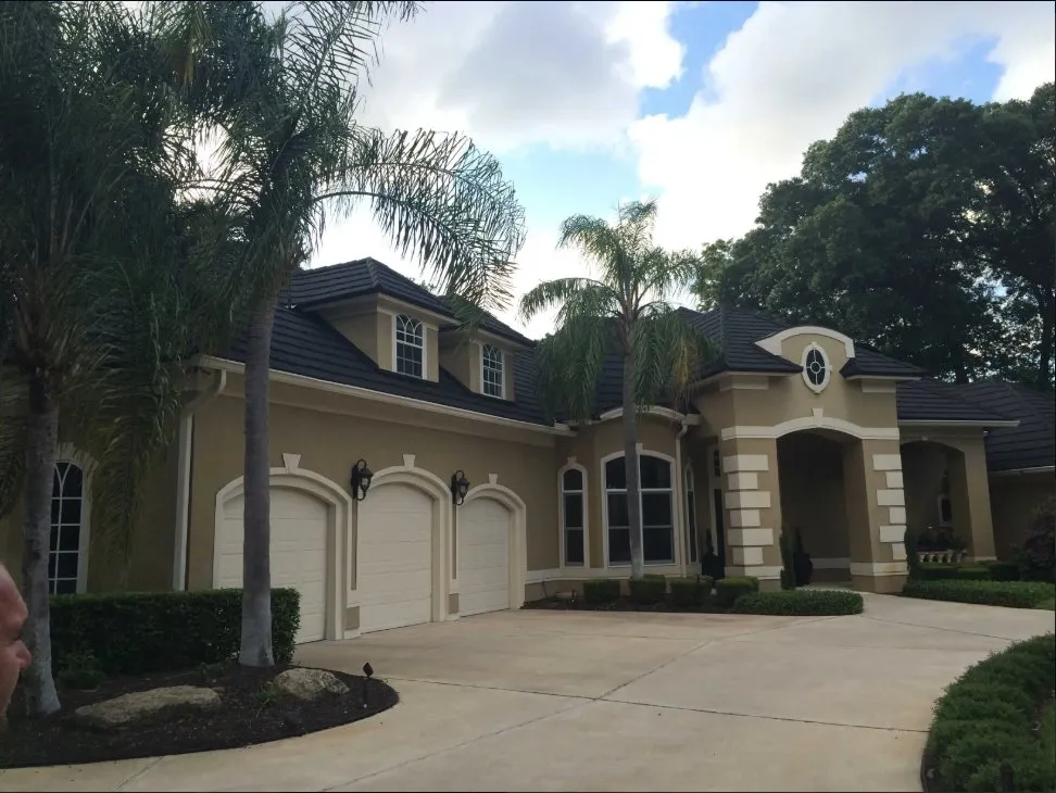 Slide of G & G Roofing