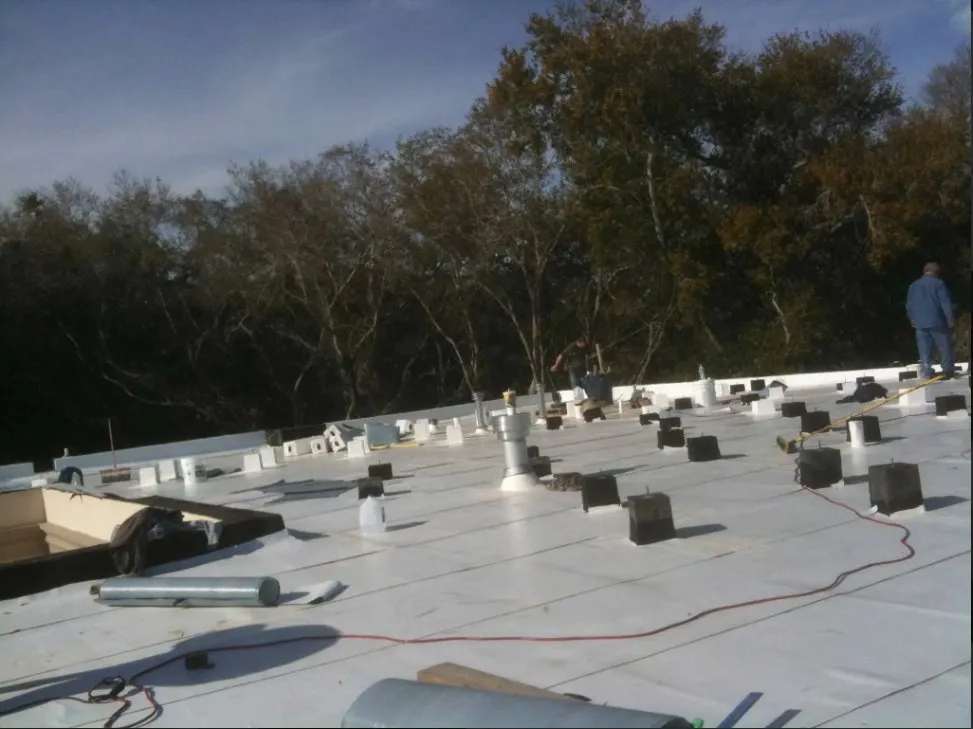 Slide of G & G Roofing