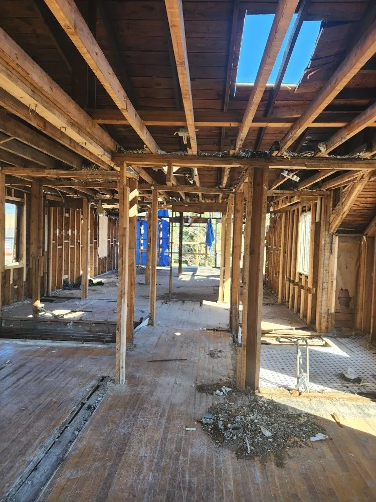 Slide of G & G Tree Expert