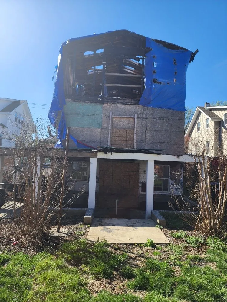 Slide of G & G Tree Expert