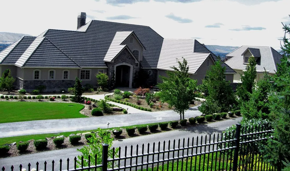 Slide of G & H Roofing