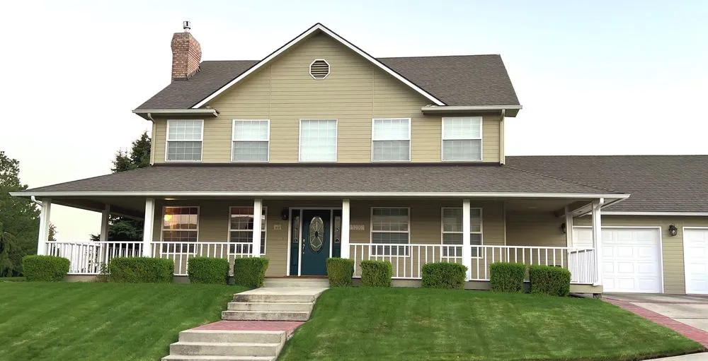 Slide of G & H Roofing