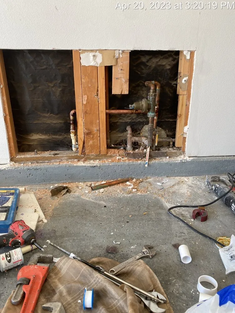 Slide of G & R Handyman