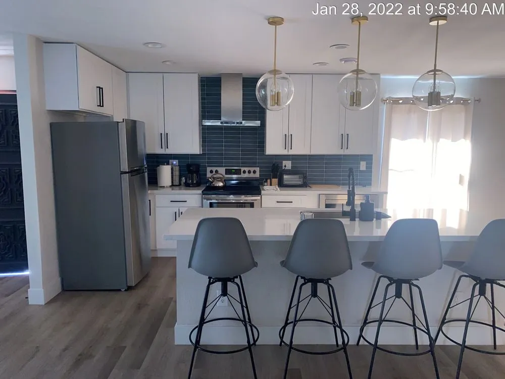 Slide of G & R Handyman