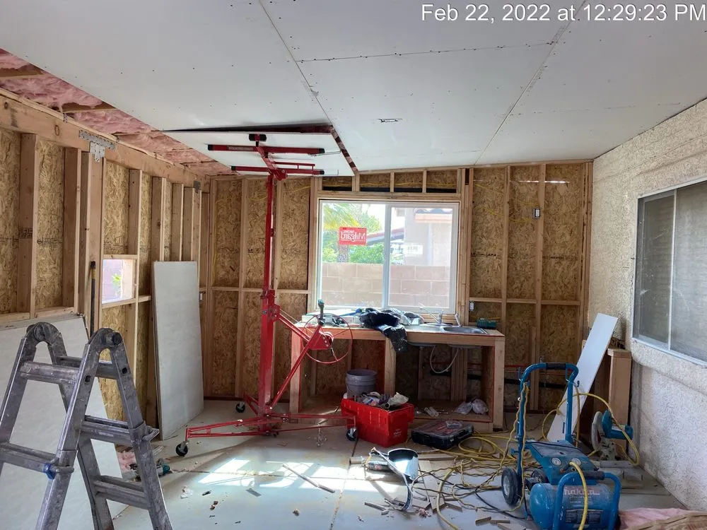 Slide of G & R Handyman