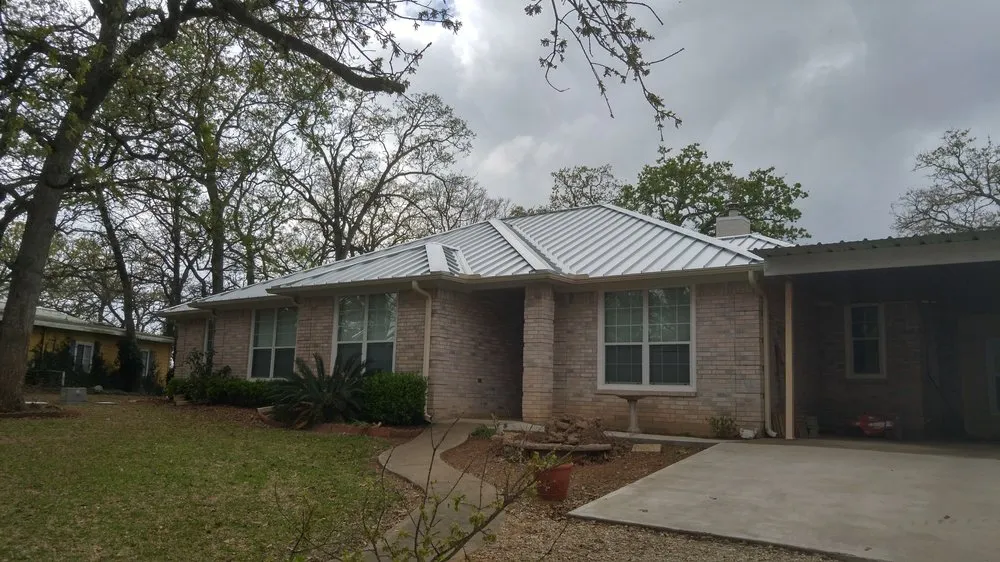 Slide of G and N Roofing