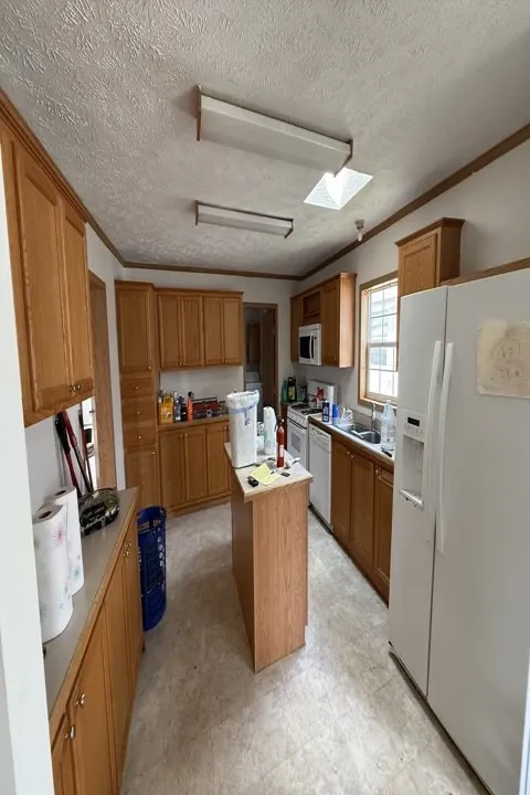 Slide of G Diaz Construction