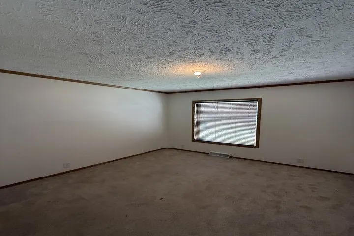 Slide of G Diaz Construction