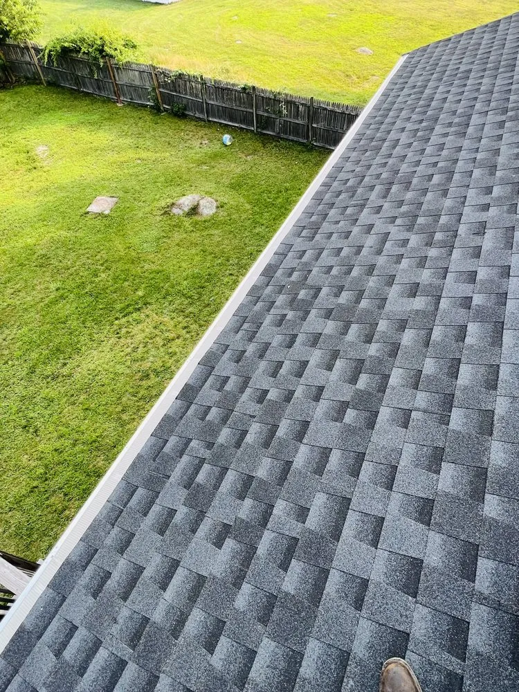 Slide of G Roofing and Gutters