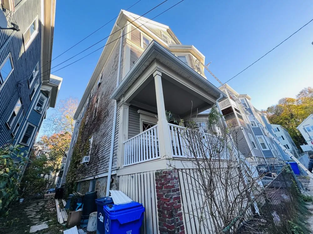 Slide of G Roofing and Gutters