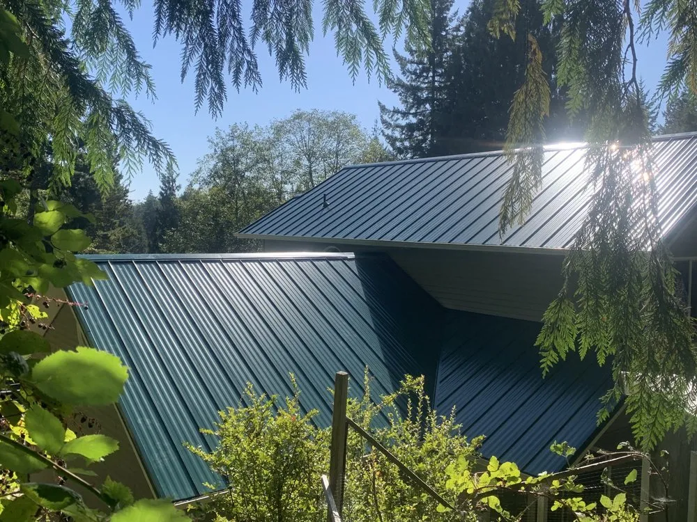 Slide of G&A Quality Roofing