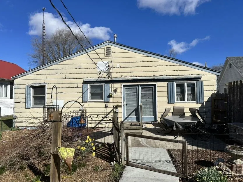 Slide of Gabe's Home Improvement