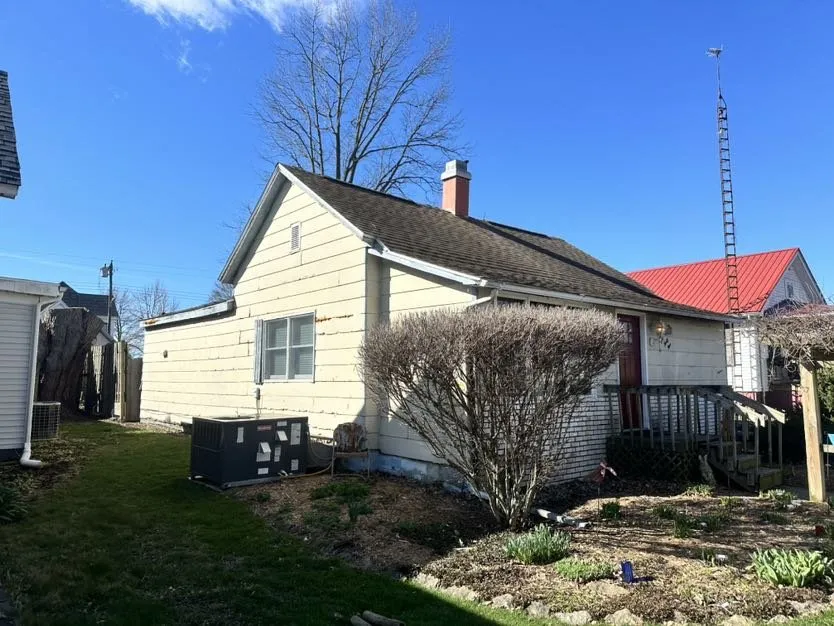 Slide of Gabe's Home Improvement