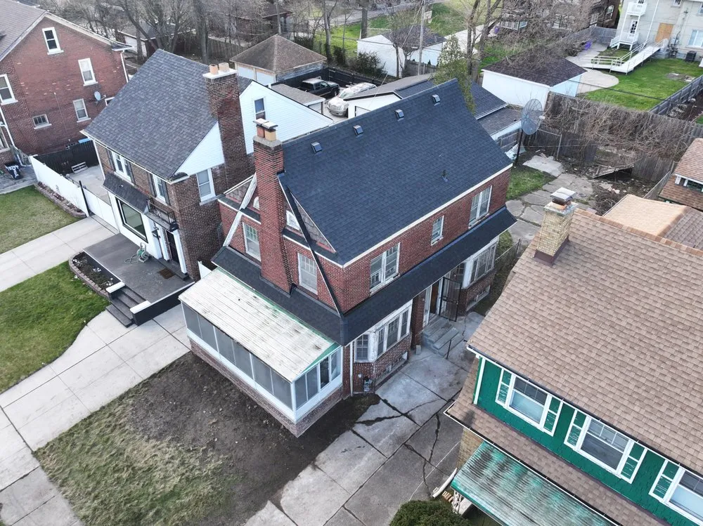 Slide of Gabriel’s Roofing Construction