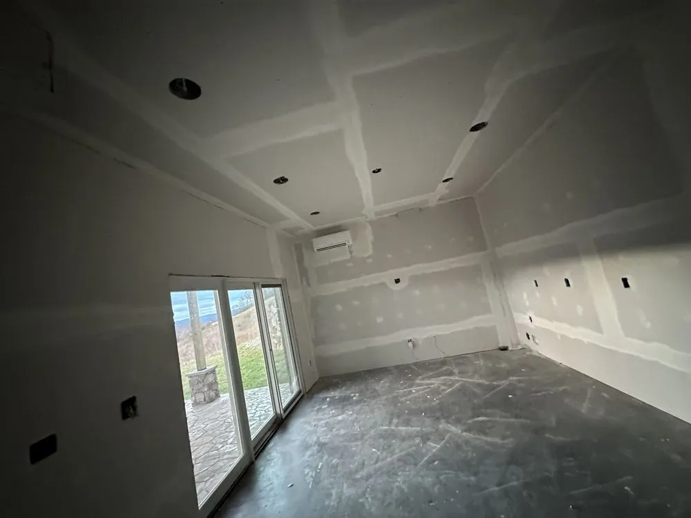 Slide of Gaby Cleaning and Handyman Services