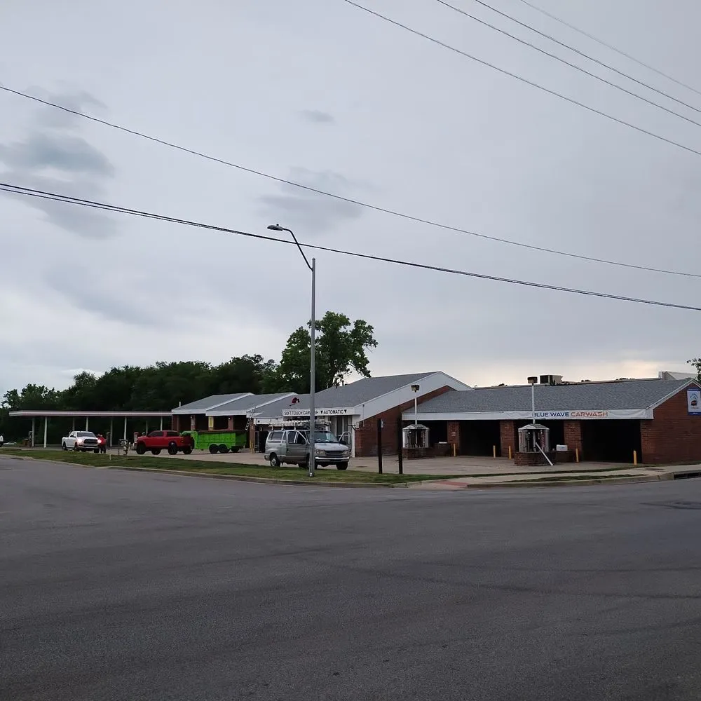 Local roof replacement in Lee's Summit, MO - Galaxy Contracting Services