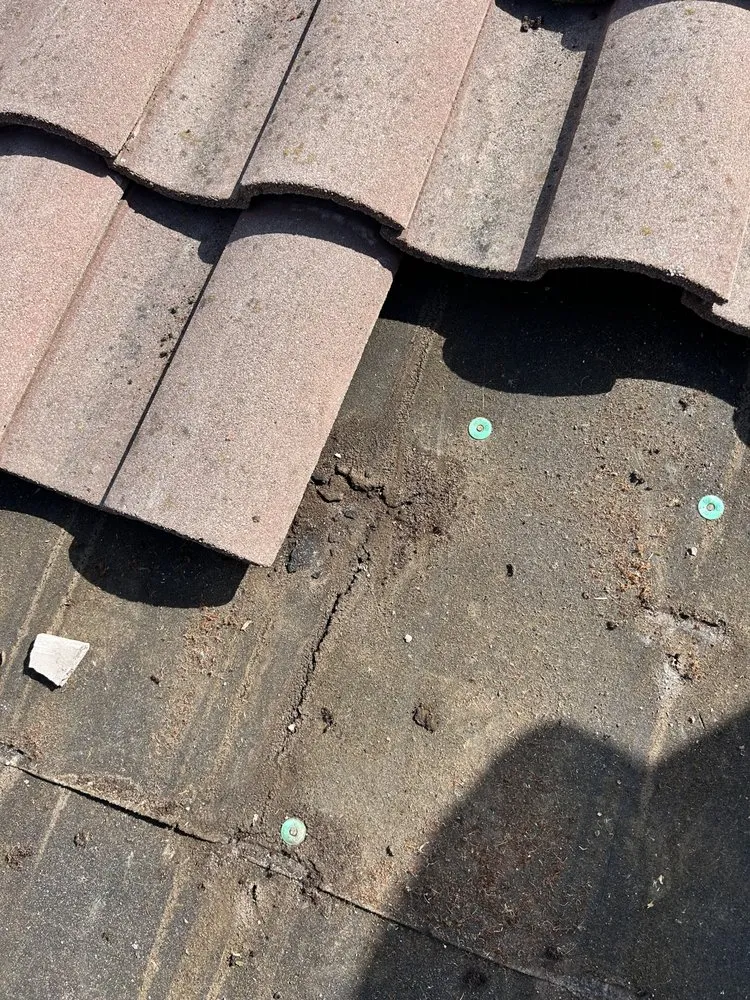 Slide of Galicia Roofing